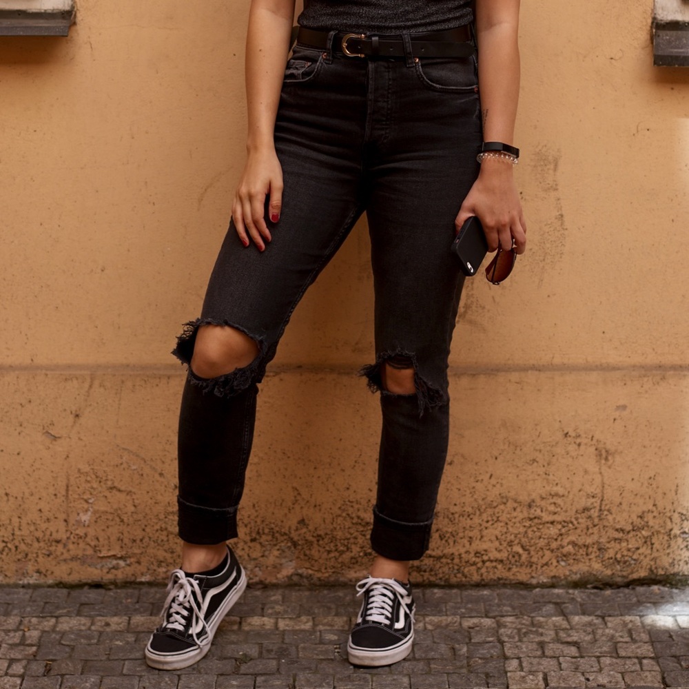 High waisted vintage jeans